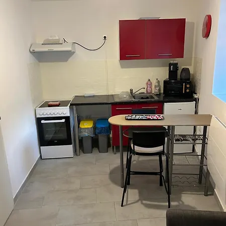 Quiet And Bright In Lägenhet Gorze